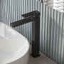 Смеситель для раковины высокий Grossman Style 520.K35.05.210 черный матовый,1 место